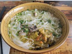 -正宗李家土鸡米线店