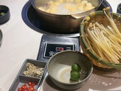 -喃喃椰·糟粕醋·椰子鸡火锅(七堡花园店)