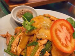 -大头虾越式风味餐厅(光明广场店)