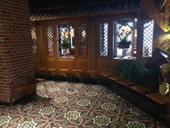 等位区-云海肴·汽锅鸡·云南菜(天山百盛优客店)