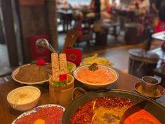 -萍姐火锅·公路夜市(武汉首店)