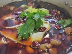 -晓彭肥肠鸡·泡椒鸡火锅(水木天地店)
