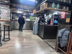 -亮亮面馆(经六路店)