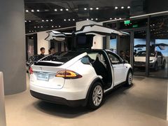 -TESLA 特斯拉(上海太古汇体验店)