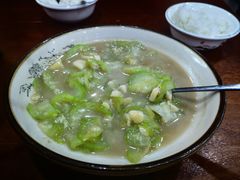 -湖南人家湘菜馆(镇江路店)