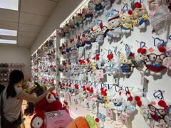 -义乌小商品批发市场(中国小商品城·篁园服装市场店)