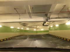 -百联中环购物广场-停车场