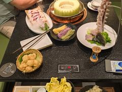 -得意咚瓜·顺德鱼生·冬瓜火锅(深圳首店)