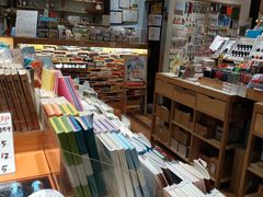 -猫的天空之城概念书店(杭州南宋御街店)