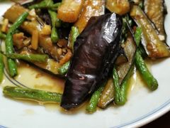 -茅台镇网红溶洞餐厅·茅帮菜馆