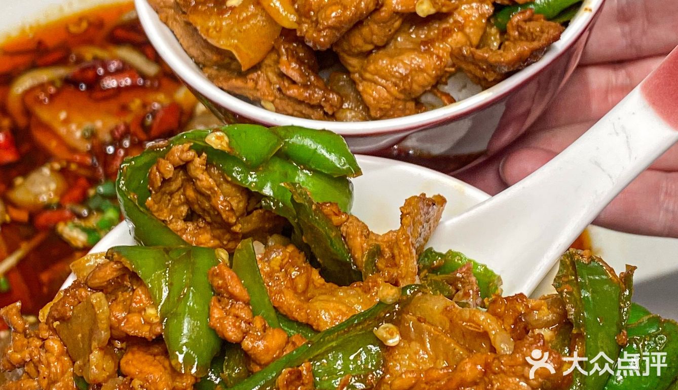 男朋友带我来的，炫了4碗儿大米饭！