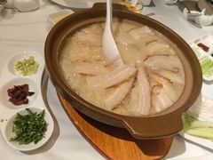 -贝勒爷·酥不腻烤鸭