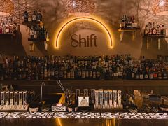 -Shift cocktail bar鸡尾酒吧