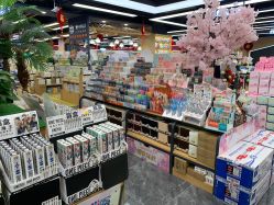 -百荣二期玩具城