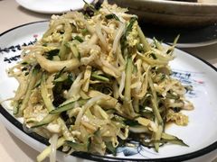 -老码头黑皮肘子锅包肉(赣水路店)