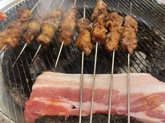 -围炉肉舍•炭烤活鳗•丹东海鲜烤肉(步行街店)