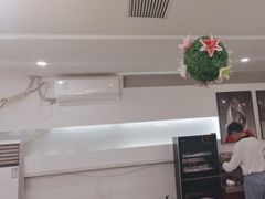 -毛辣果·贵州红酸汤牛肉火锅(西单店)