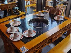 -憨孃孃·重庆老火锅(红山黑金店)