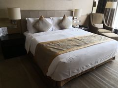 -广州花都皇冠假日酒店