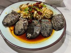 油泼鲍鱼-天伦海鲜·老味道·青岛菜(栈桥天主教堂店)