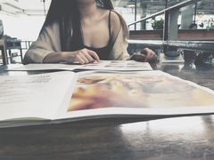 -ROAST coffee & eatery