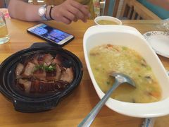 -乌镇那一年小院主题餐厅(甘泉西路店)