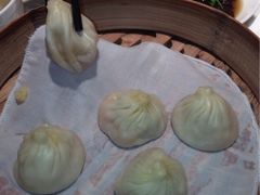 蟹粉小笼-新光酒家·河豚·海鲜·蟹料理(浦东店)