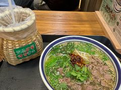 -云阿蛮云南生烫牛肉米线(奉贤路店)