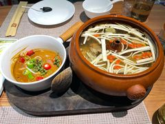 野生菌竹荪汽锅鸡-雀舞云南菜(乐客城店)