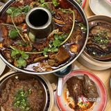 每次过来他家吃烧肉小火锅好多人哦
