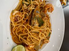 -Chom Cafe and Restaurant