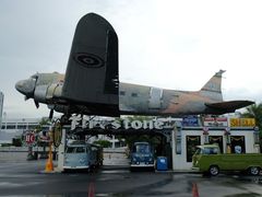 -席娜卡琳火车铁道夜市