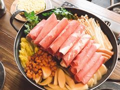 部队锅-MI WU FACTORY米屋美食工厂餐厅(绿地店)