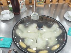 -屯老二农家铁锅炖·行业领军者(梅江店)