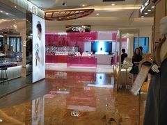 -王府井百货熙地港店