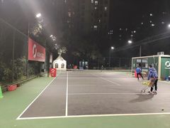 -快网网球俱乐部(徐汇爱建园店)