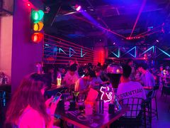-UP嘻哈酒吧(粉巢店)