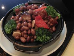 传统花生猪手煲-卫鼎轩·家宴(水上公园店)