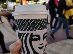 热抹茶拿铁-星巴克(迪士尼小镇店)