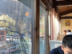 靠窗位-北京水岸山吧度假村(雁栖镇店)