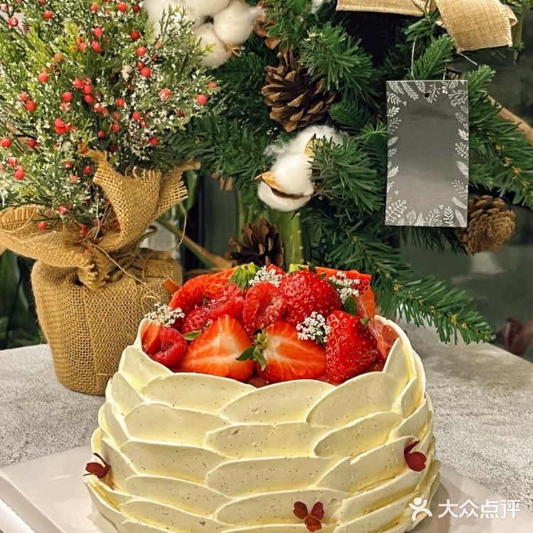 每一个草莓蛋糕，都藏着一颗浪漫的心🍓