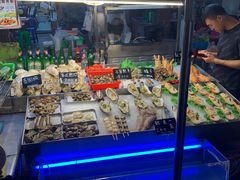 -六合夜市