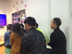 -贺加贝化妆美甲培训学校
