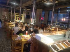 大堂-么肆烤肉·中式自助·烤肉大排档(街道口季佳PAI店)