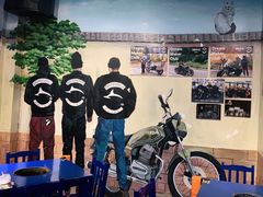-马路边边 传媒大学店