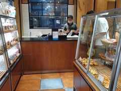 面包甜点陈列柜-苹果花园(南泉路店)