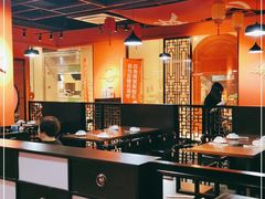 -虾弄弄海派小龙虾·牛羊蝎子火锅