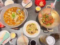 -金鱼盆32年水煮鱼·18秒辣椒炒肉(京西大悦城店)