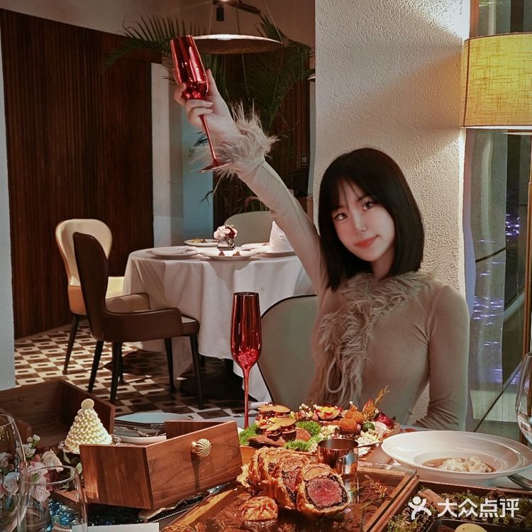 上海！会带每一任男朋友出来吃的漂亮饭...