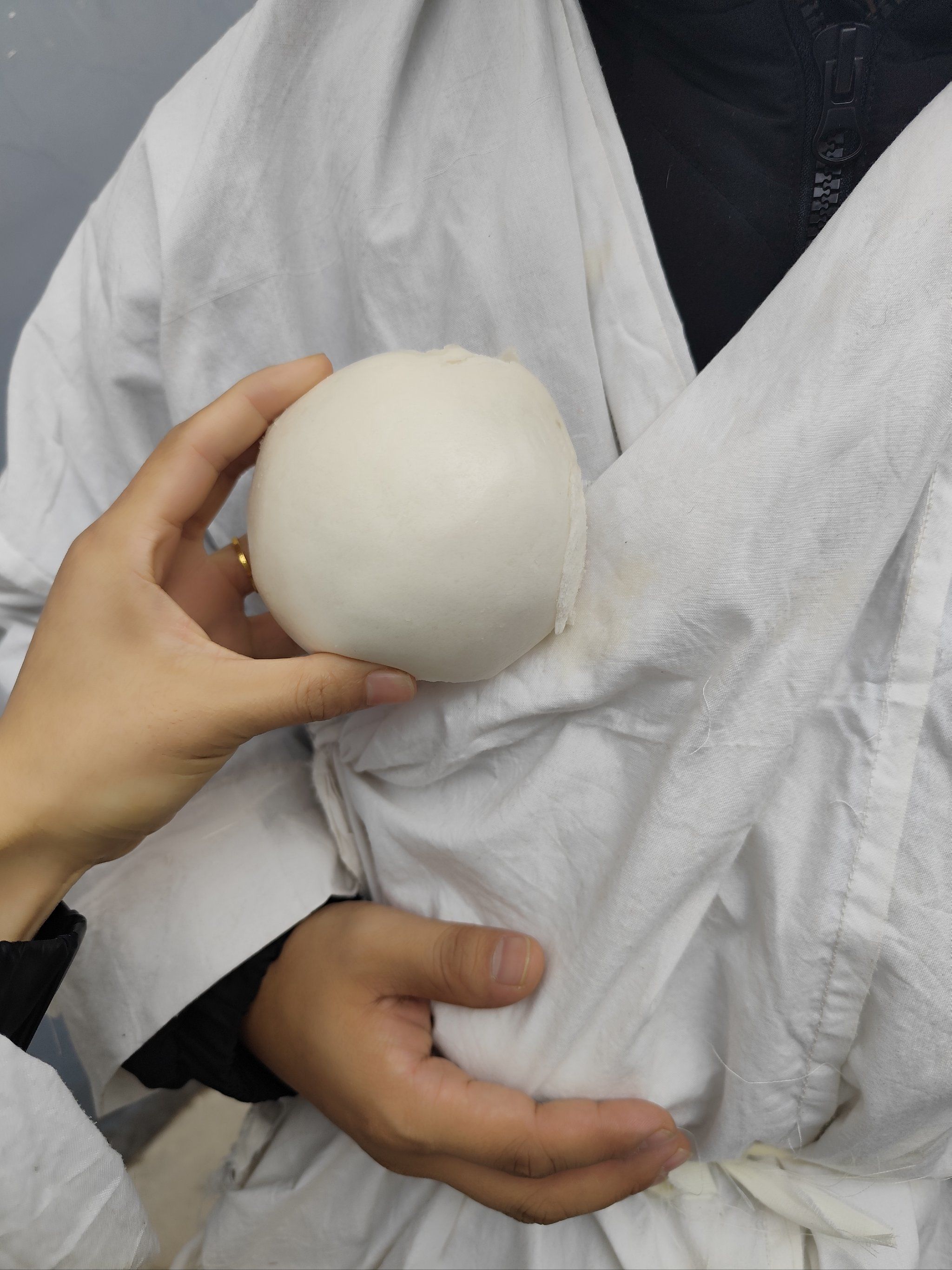 为什么山西丧事,要在孝衣里面揣两个馒头?